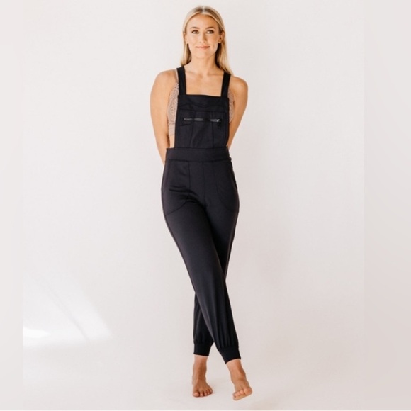 SWAAY Pants - SWAAY Overall Jumpsuit in Black Eco-Friendly Adjustable Heart Zipper Pockets XL